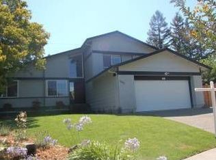 1045 Banbury Ct, Napa, CA 94558