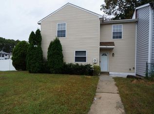 93 Hampshire Rd, Sicklerville, NJ 08081