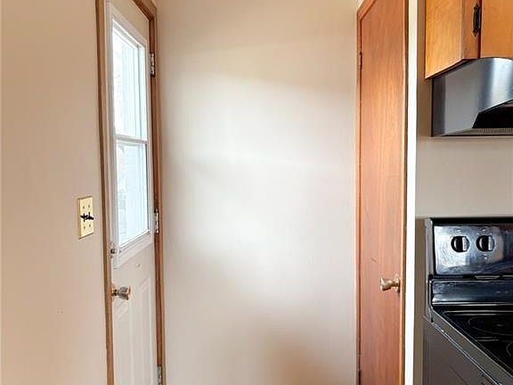 4th image of 21 Stacey Rd