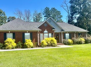 300 Lake Side Ln NW, Brookhaven, MS 39601