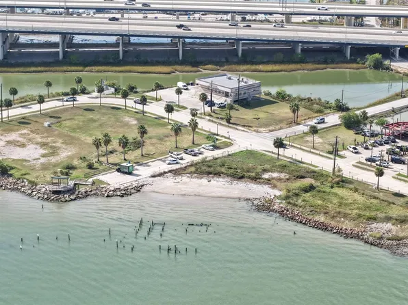 0 10th St, Seabrook, TX 77586