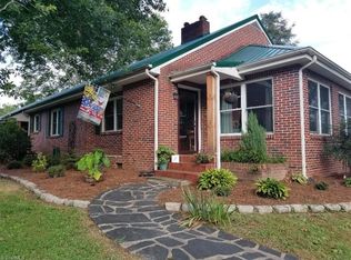 542 Dry Pond Hwy, Stuart, VA 24076