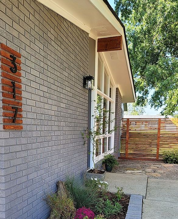 1st image of 317 Juniper Dr
