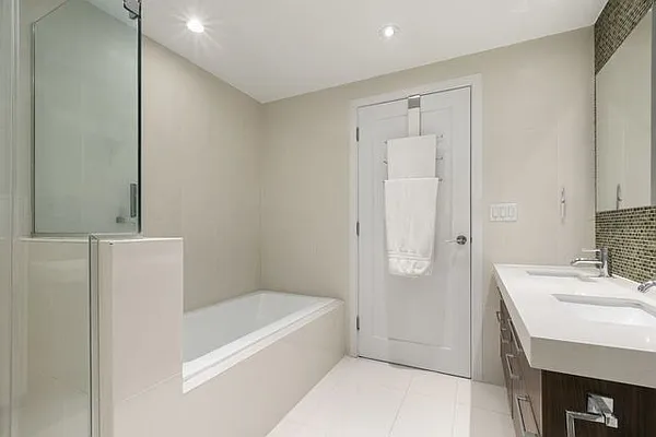 Rented by Compass | media 14