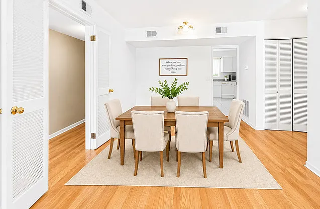 140 Green Bay Rd #2 — Photo 3