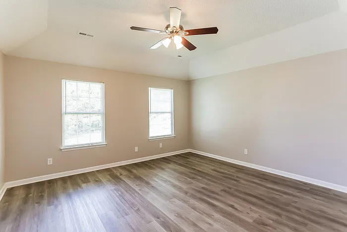 201 Piedmont Ct — Photo 12