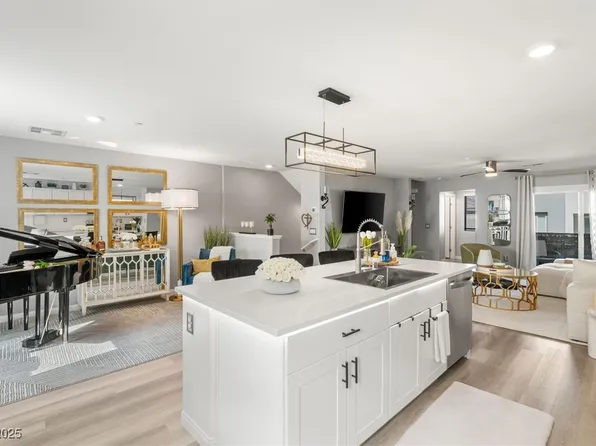 2844 Copper Wind Ln #4, Las Vegas, NV 89183