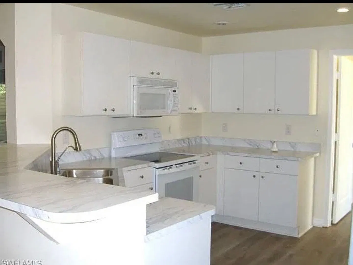 3 bedroom home for rent — Photo 2