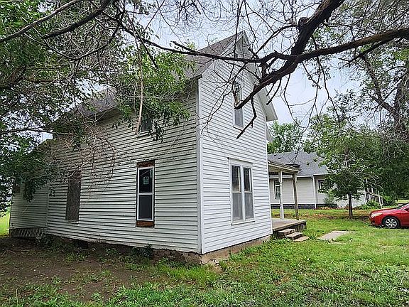 2nd image of 805 E Avenue A