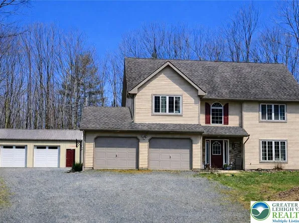 67 Forest Lake Dr, Jim Thorpe, PA 18229