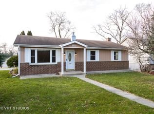 3517 Ridge Rd, Island Lake, IL 60042