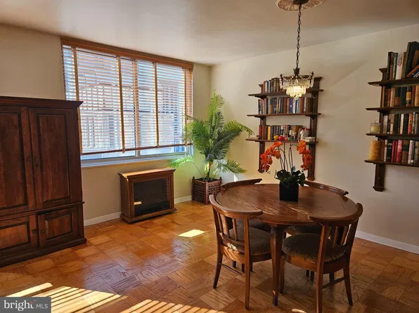 3001 Veazey Ter NW APT 703, Washington, DC 20008