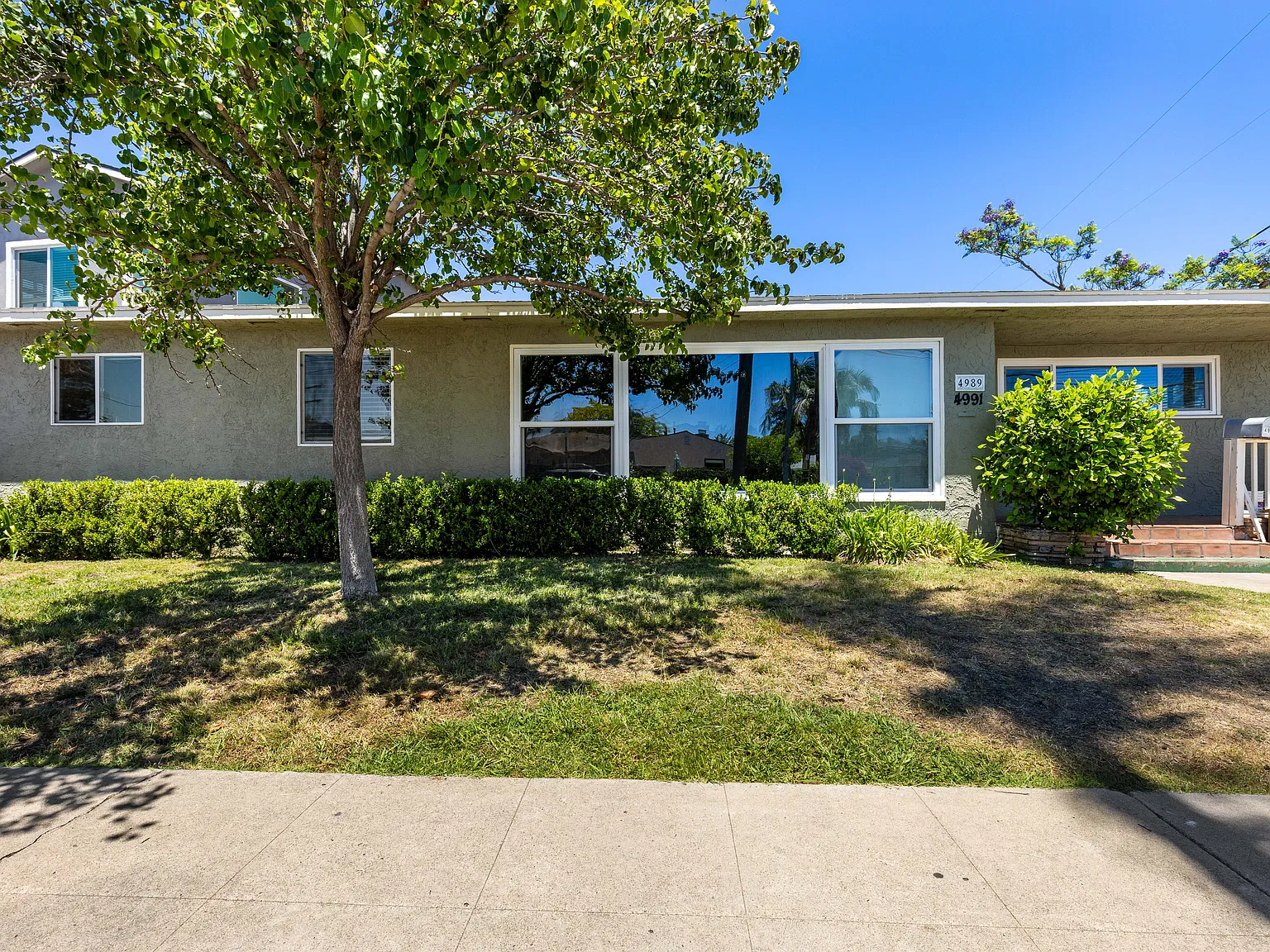 5 bed, 1727 sqft, $6,500 — Photo 1