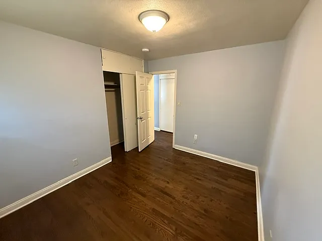 17614 Wentworth Ave — Photo 6