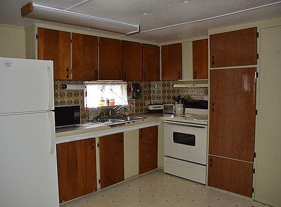 3rd image of 85 Holly Dr