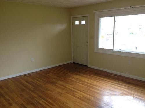 3rd image of 4195 Brookgrove Dr