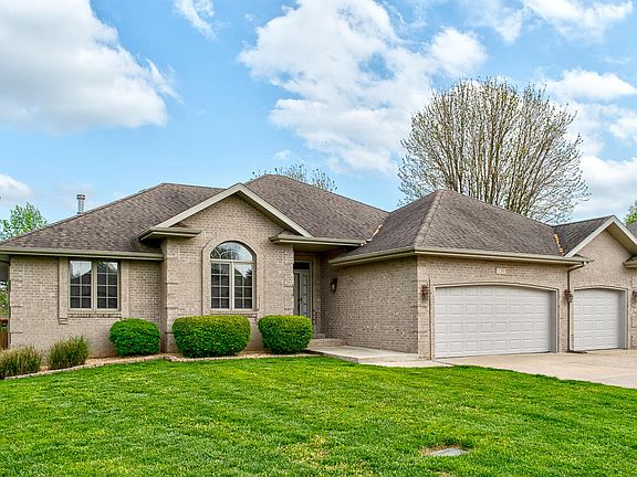 3rd image of 2418 S Driftwood Ct