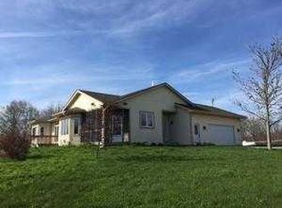 5726 Alpine Rd, Brooklyn, WI 53521