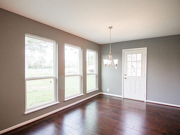 4th image of 19814 Sandy Hill Cir