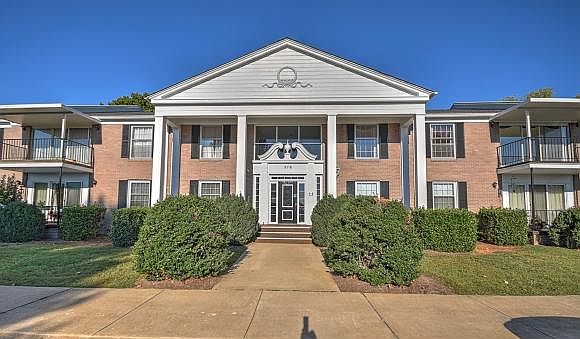 1st image of 216 University Pkwy #26