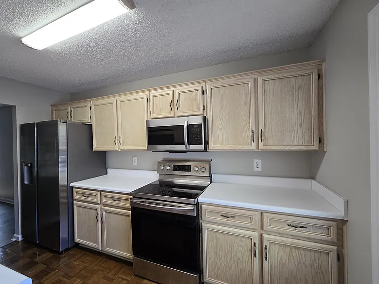 107 Raintree Ct — Photo 3
