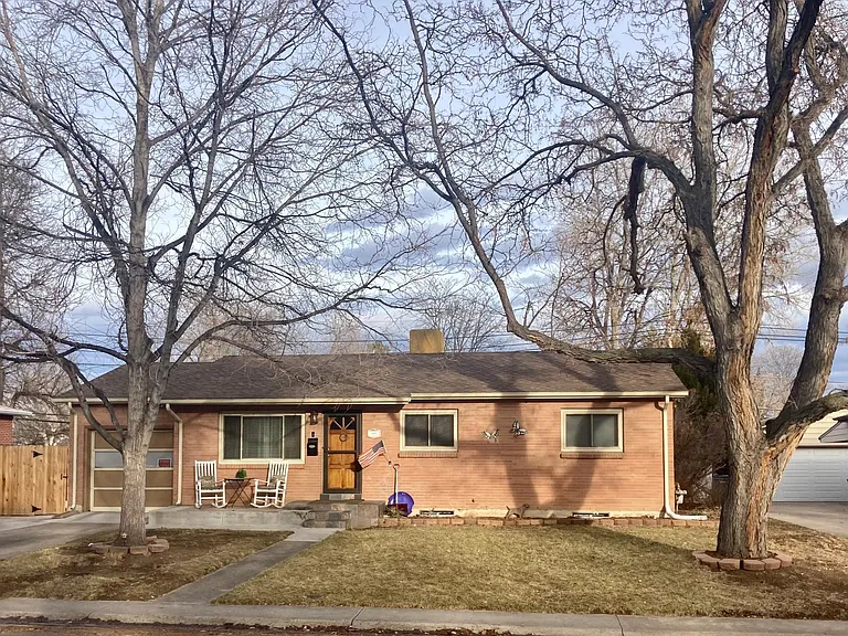 6582 Moore St — Photo 11