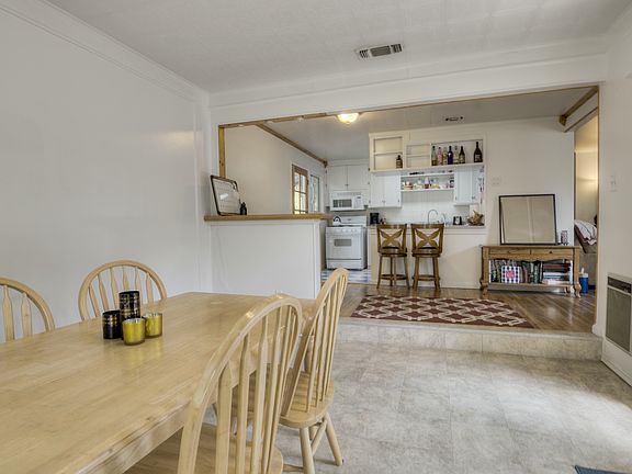 4th image of 8625 Stehlin Ave