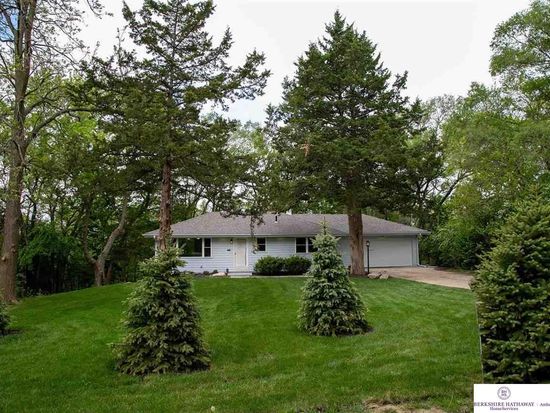 8106 N Ridge Dr W Omaha Ne 68112 Zillow