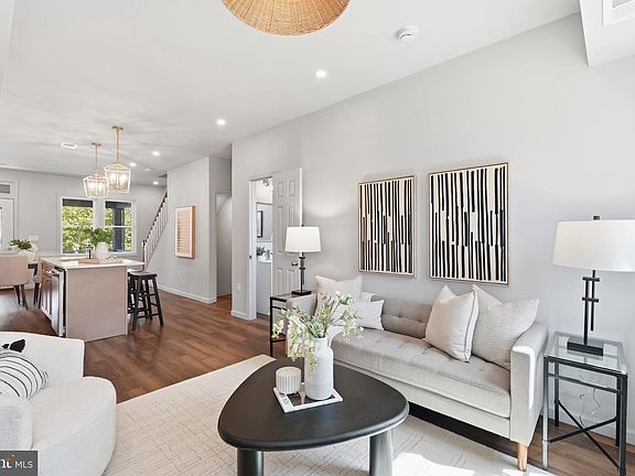 4th image of 1469 Ridge Pl SE