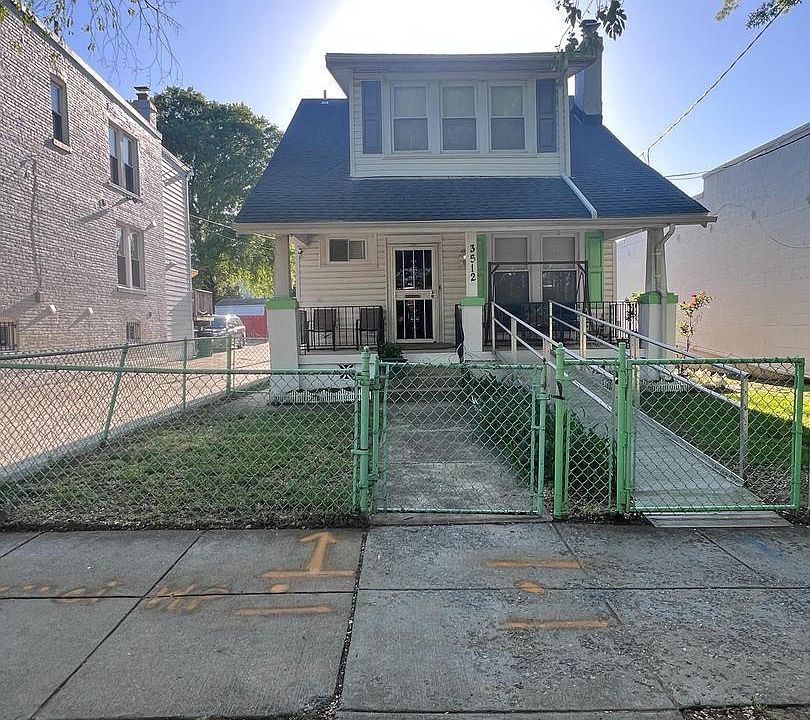 1st image of 3512 18th St NE