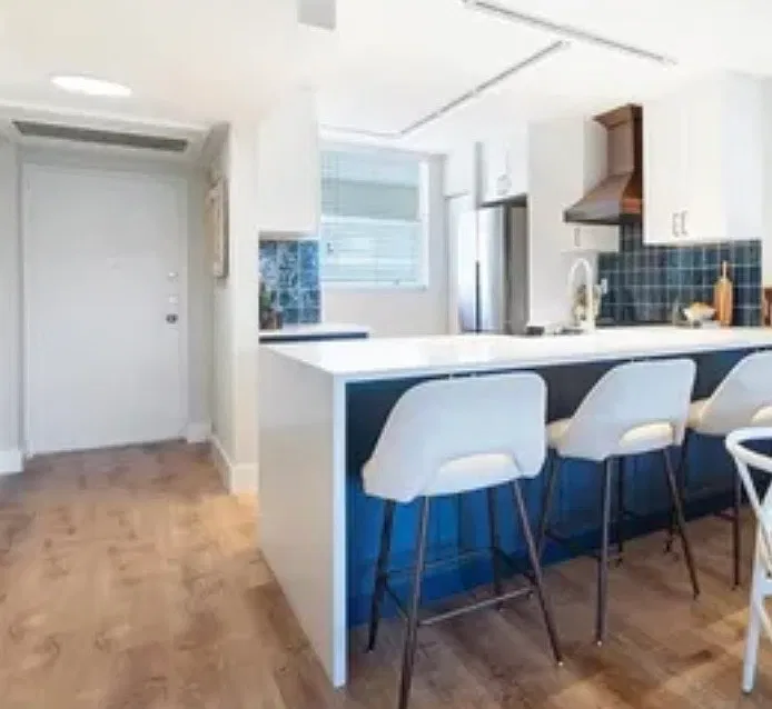 2 bed, 900 sqft, $2,100 — Photo 2
