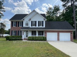 155 Saunders Ct, Spring Lake, NC 28390