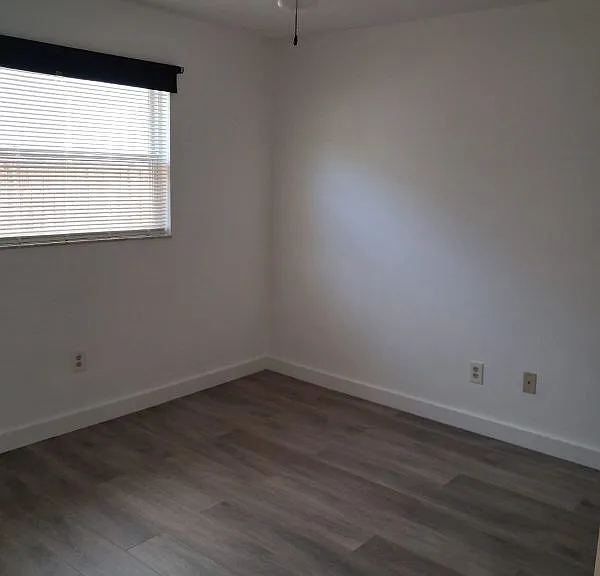 1319 Boylan Ave — Photo 2