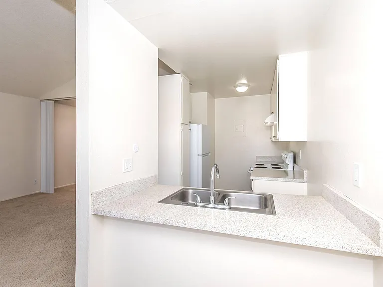 Eastwood Apartment Homes — Photo 31