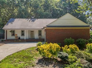 5200 Southwind Rd, Greensboro, NC 27455