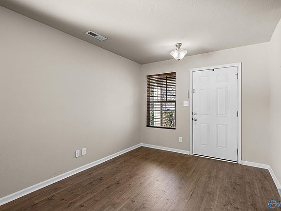 5th image of 202 Sedgewick Dr