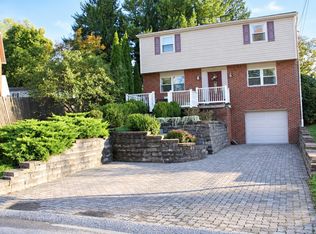 32 Carlsbad Rd, Pittsburgh, PA 15239
