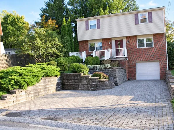 32 Carlsbad Rd, Pittsburgh, PA 15239