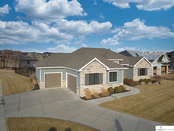 5th image of 20814 Frances Cir