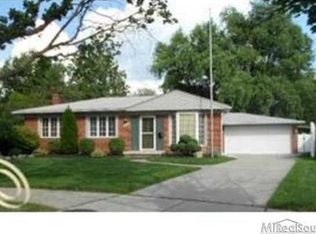5240 Mart Ct, Warren, MI 48091