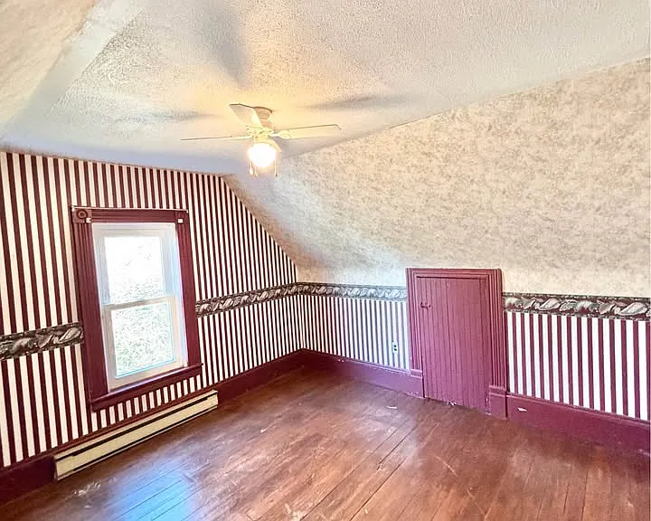 128 Gill St — Photo 9