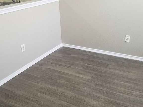 5th image of 3302 Barcelona Dr APT D
