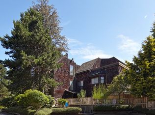 Barclay Arms, Surrey, BC V4A 6C9