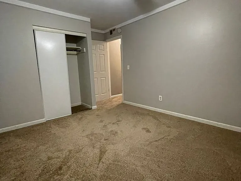 4471 Croissant St — Photo 10