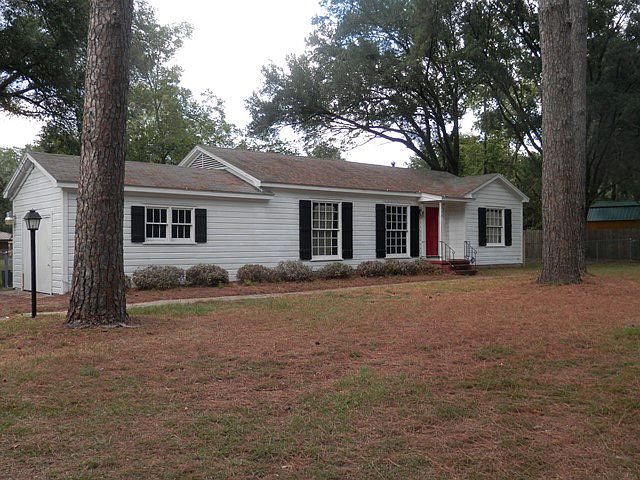1st image of 808 Hanks St