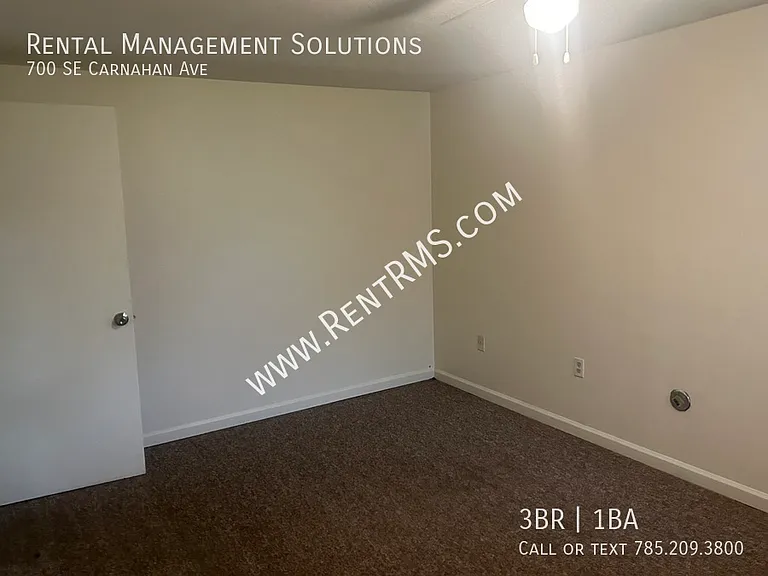 700 SE Carnahan Ave — Photo 7