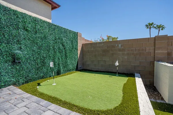 4 bed, 2393 sqft, $6,250 — Photo 3
