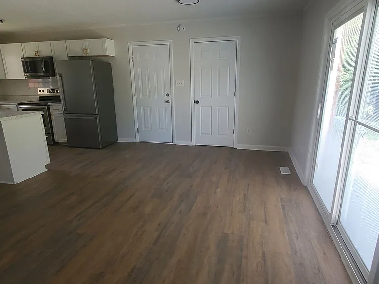 483 Warmsprings Dr — Photo 11