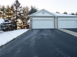 551 Lake View Dr, Woodbury, MN 55129
