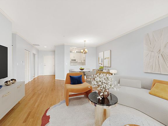 5th image of 1700 Riverwoods Dr APT 403